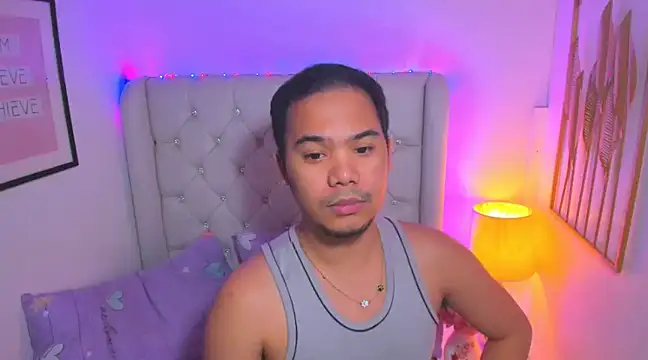 Snapshot of AsianZero chatting on 02.27.25 AsianZero online show from 02.27.25