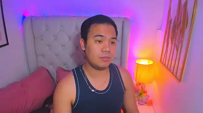 Snapshot of AsianZero chatting on 03.09.25 AsianZero online show from 03.09.25