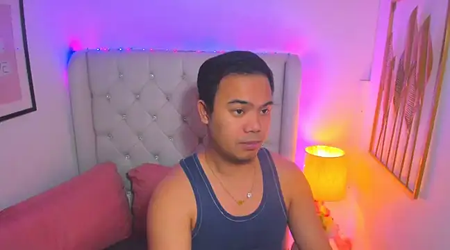 Snapshot of AsianZero chatting on 03.12.25 AsianZero online show from 03.12.25