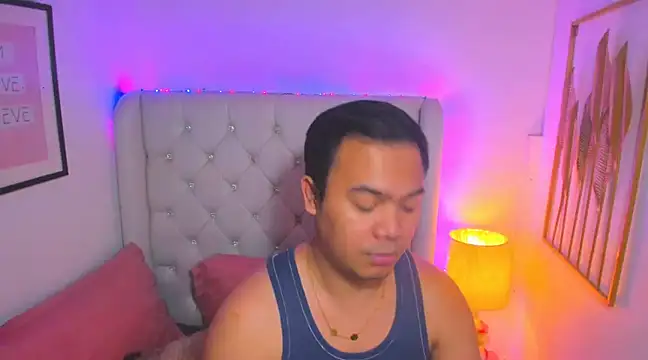 Snapshot of AsianZero chatting on 03.12.25 AsianZero online show from 03.12.25