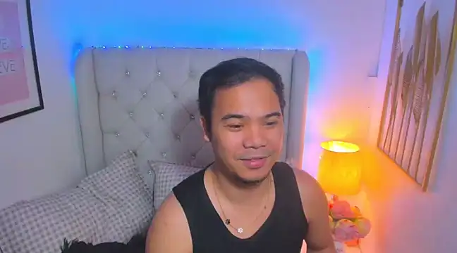 Snapshot of AsianZero chatting on 03.17.25 AsianZero online show from 03.17.25