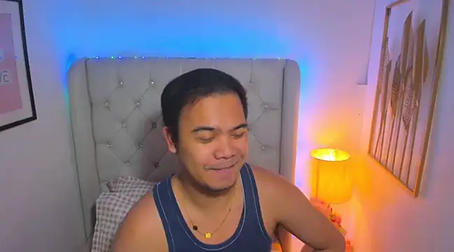 Snapshot of AsianZero chatting on 03.20.25 AsianZero online show from 03.20.25