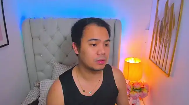 Snapshot of AsianZero chatting on 03.22.25 AsianZero online show from 03.22.25