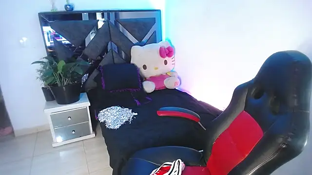 Salo hot04 online show from 02.14.25