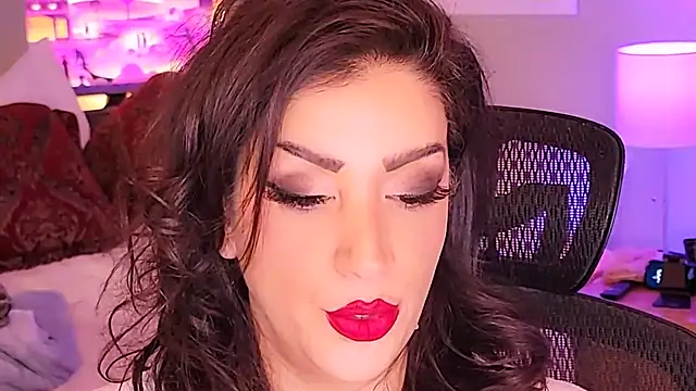 Snapshot of Wonderful_Woman chatting on 02.19.25 Wonderful Woman online show from 02.19.25