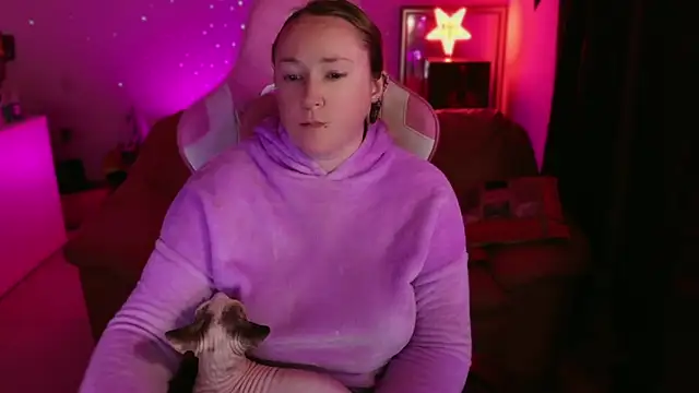 Snapshot of kisicaxx chatting on 03.10.25 kisicaxx online show from 03.10.25