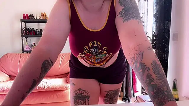 Snapshot of kisicaxx chatting on 09.10.25 kisicaxx online show from 09.10.25