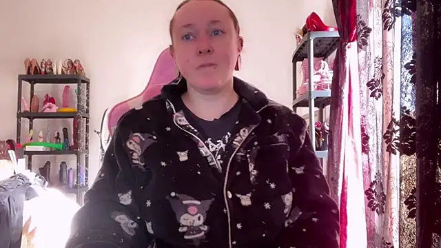 kisicaxx online show from 02.13.26