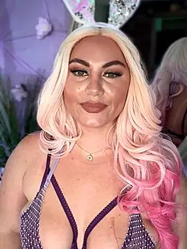 lovely beast online show from 04.03.26