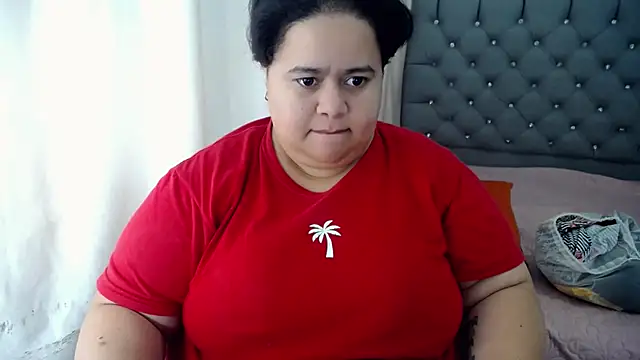 Snapshot of hotlesby4uxxx chatting on 12.10.24 hotlesby4uxxx online show from 12.10.24