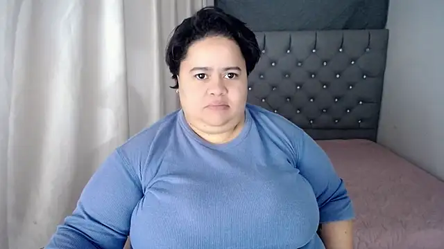 Snapshot of hotlesby4uxxx chatting on 12.28.24 hotlesby4uxxx online show from 12.28.24