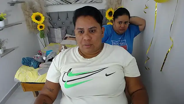 Snapshot of hotlesby4uxxx chatting on 09.18.25 hotlesby4uxxx online show from 09.18.25