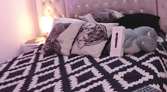 Snapshot of sweetana_ chatting on 01.03.25 sweetana online show from 01.03.25