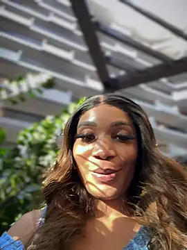   Nessa   online show from 01.04.25