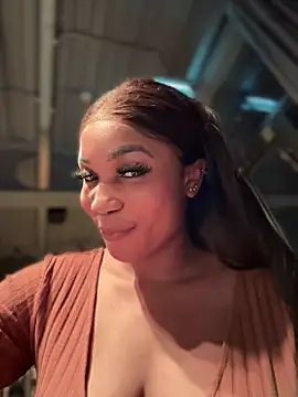   Nessa   online show from 01.17.25