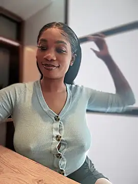   Nessa   online show from 10.04.25