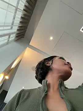   Nessa   online show from 04.12.26