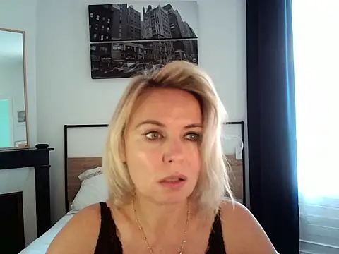 ADreamLady online show from 09.19.25