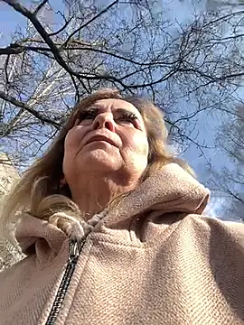 Snapshot of Irina2909@xh chatting on 03.31.26 Irina2909xh online show from 03.31.26