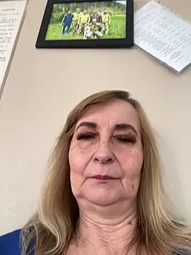 Snapshot of Irina2909@xh chatting on 04.01.26 Irina2909xh online show from 04.01.26