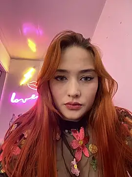 Snapshot of Tulipa_ chatting on 12.19.24 Tulipa online show from 12.19.24