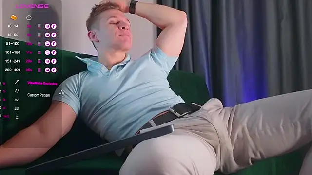 Snapshot of S3Xyes chatting on 02.11.25 S3Xyes online show from 02.11.25