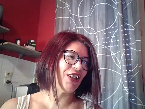 Snapshot of jennylovence chatting on 12.19.24 jennylovence online show from 12.19.24