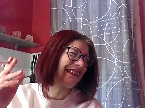 Snapshot of jennylovence chatting on 01.14.25 jennylovence online show from 01.14.25