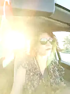 Snapshot of jennylovence chatting on 09.11.25 jennylovence online show from 09.11.25