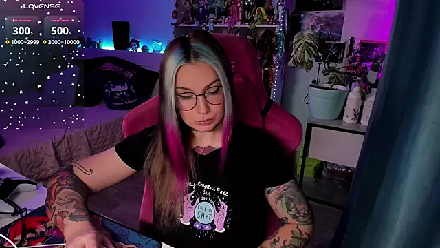 ChloeKohaku online show from 02.11.25