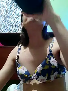 QueenSoreal online show from 02.15.26