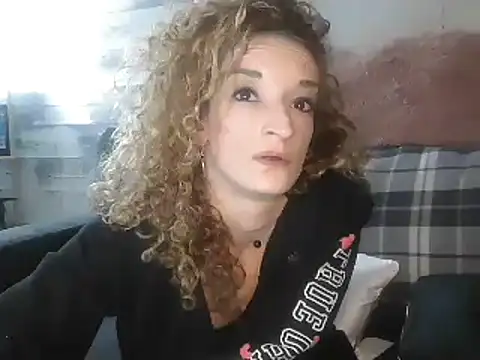 Snapshot of AshleyRain chatting on 12.15.25 AshleyRain online show from 12.15.25