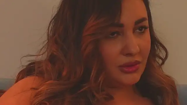 YaaraCollins online show from 02.25.25