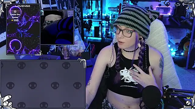 AnneSao online show from 01.10.25