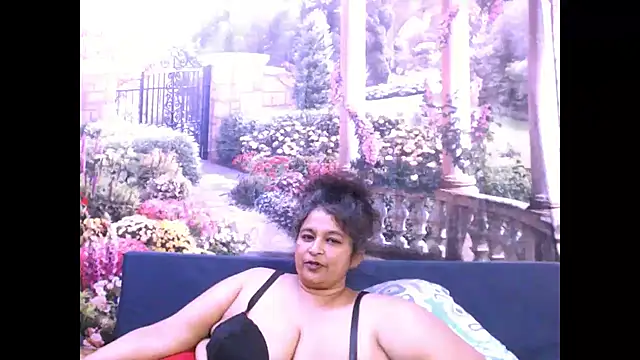 Snapshot of indianstar75 chatting on 02.27.25 indianstar75 online show from 02.27.25