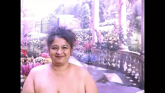 Snapshot of indianstar75 chatting on 03.11.25 indianstar75 online show from 03.11.25