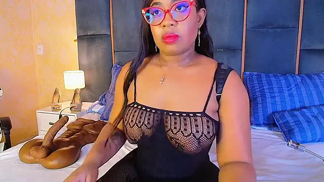 CaseyMoon online show from 10.15.25