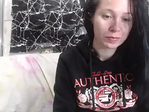 Snapshot of Venusluxodomme chatting on 06.12.26 Venusluxodomme online show from 06.12.26