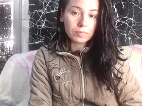 Snapshot of Venusluxodomme chatting on 06.19.26 Venusluxodomme online show from 06.19.26