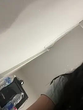 kiarafonseca  online show from 10.25.25