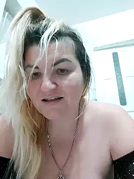 Snapshot of VeronikaBless chatting on 12.10.24 VeronikaBless online show from 12.10.24