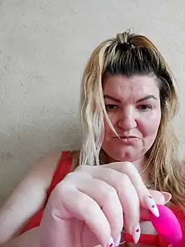 Snapshot of VeronikaBless chatting on 02.20.25 VeronikaBless online show from 02.20.25