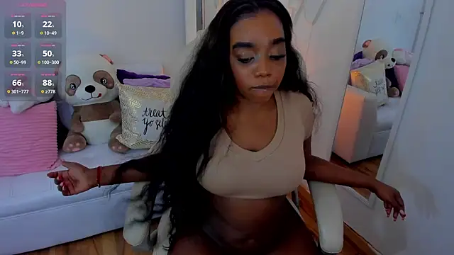 Snapshot of zobe_love chatting on 01.16.25 zobe love online show from 01.16.25