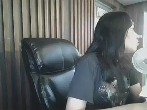 Snapshot of sara_kimoo chatting on 03.12.25 sara kimoo online show from 03.12.25