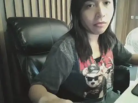 Snapshot of sara_kimoo chatting on 03.18.25 sara kimoo online show from 03.18.25