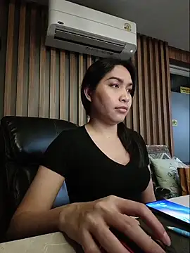 Snapshot of sara_kimoo chatting on 10.29.25 sara kimoo online show from 10.29.25