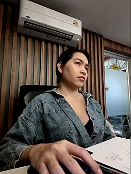 Snapshot of sara_kimoo chatting on 11.19.25 sara kimoo online show from 11.19.25