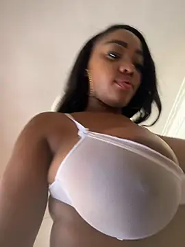 Snapshot of MonicaSex_ chatting on 01.26.25 MonicaSex online show from 01.26.25