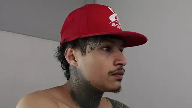 Snapshot of trieone chatting on 02.07.25 trieone online show from 02.07.25