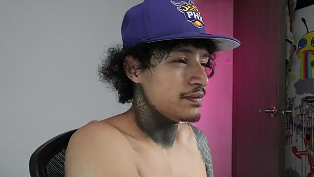 trieone online show from 04.10.26